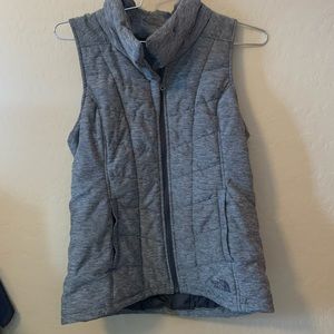 North Face vest EUC